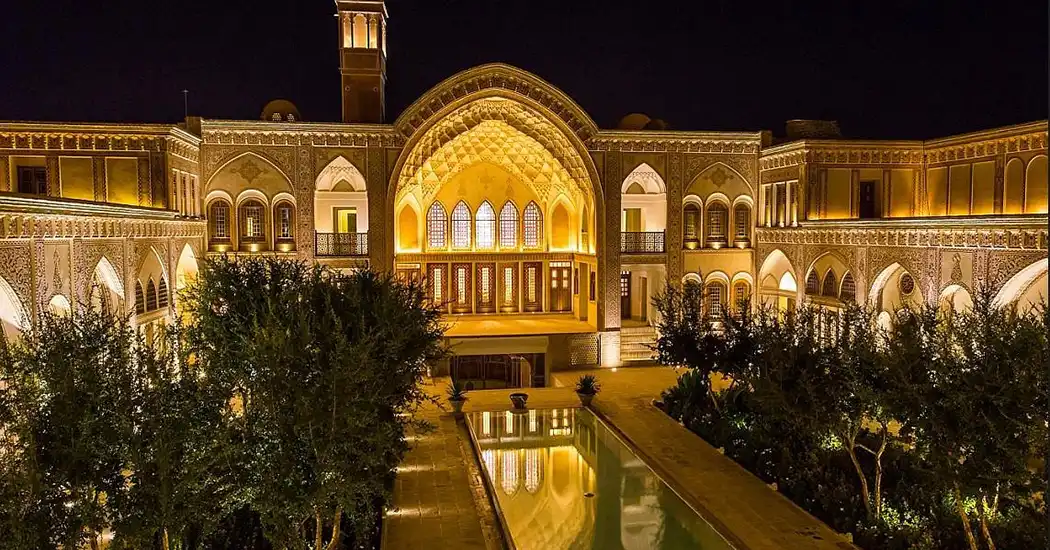 سرای عامری‌ها در کاشان