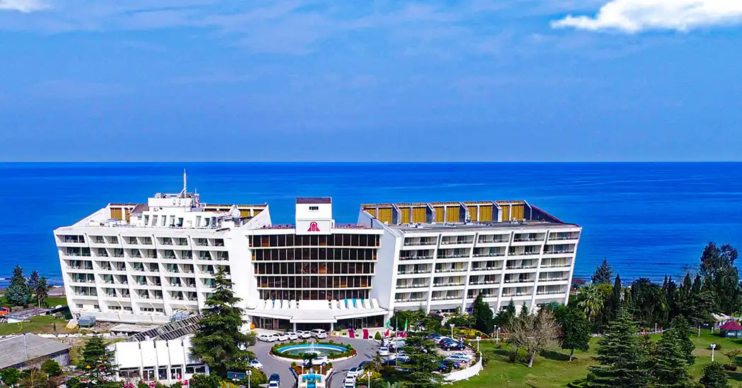هتل پنج ستاره پارسیان خزر چالوس