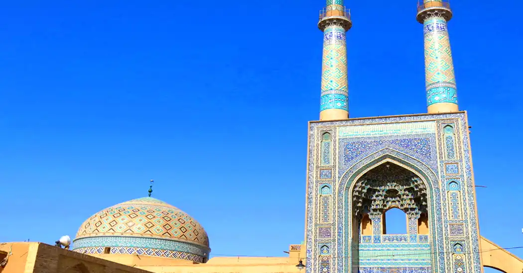 مسجد جامع یزد از جمله مکان‌های دیدنی یزد