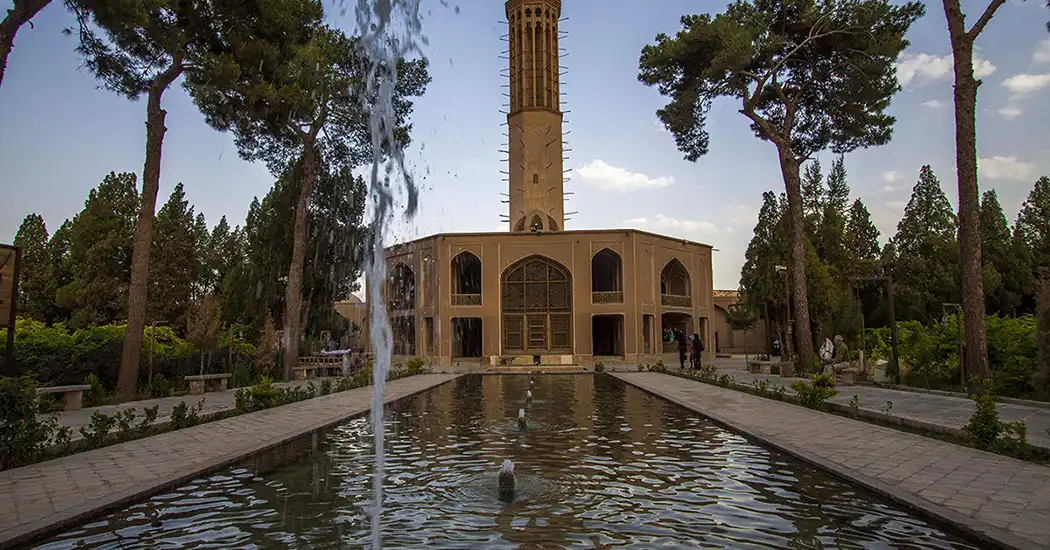 هشت باغ دولت آباد جزء مکان‌های دیدنی یزد