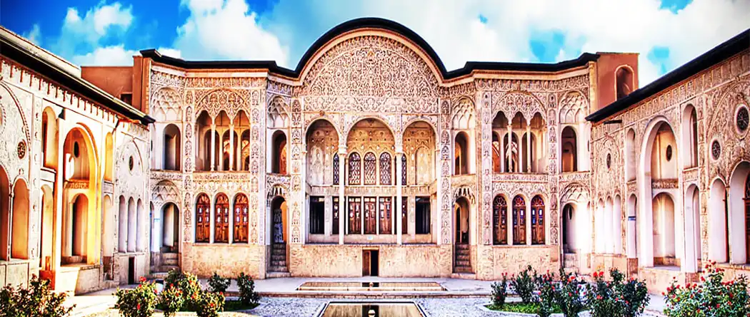 همه چیز درباره خانه بروجردی‌های کاشان