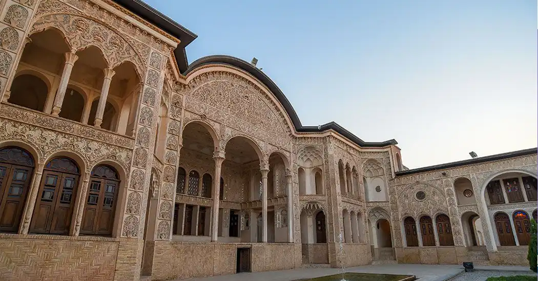 معماری عروس خانه‌های ایران