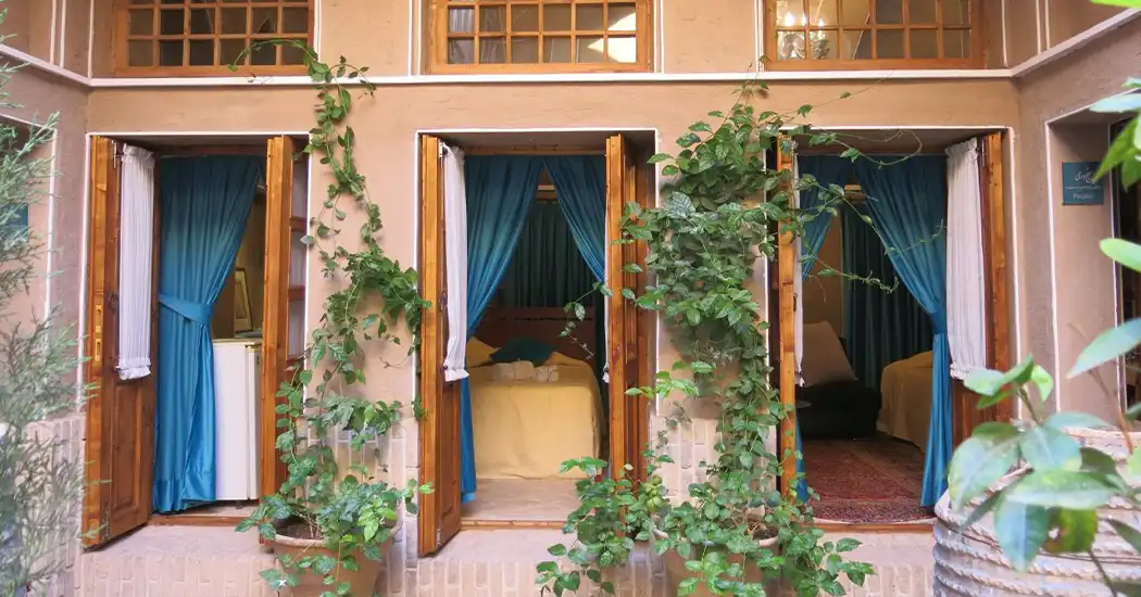 اقامتگاه سنتی سروا کاشان