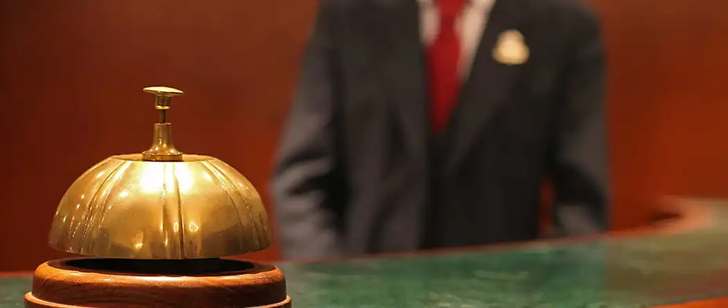 کانسیرج هتل (hotel concierge) چیست و چه وظایفی دارد؟
