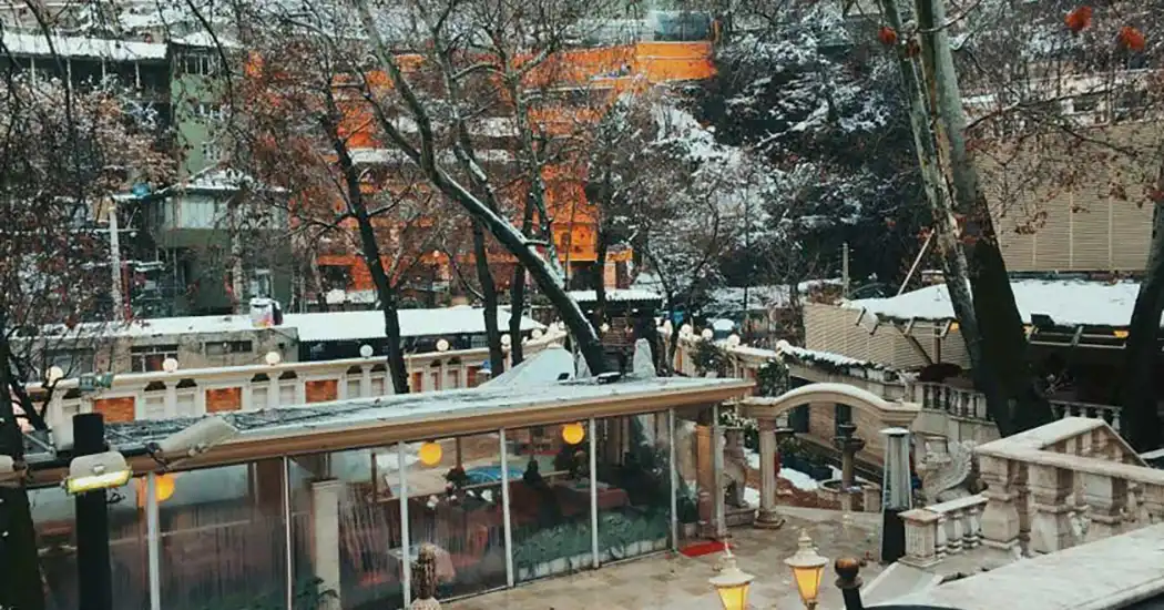 رستوران باغ ایرانی دربند