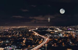 راهنمای رزرو هتل برای سفر کاری به تهران؛ کدام محله‌ها دسترسی بهتری دارند؟